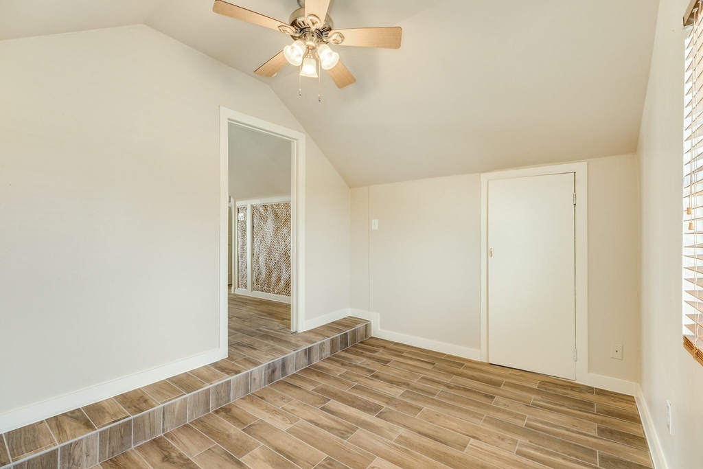 805 Seashell Drive - Photo 15