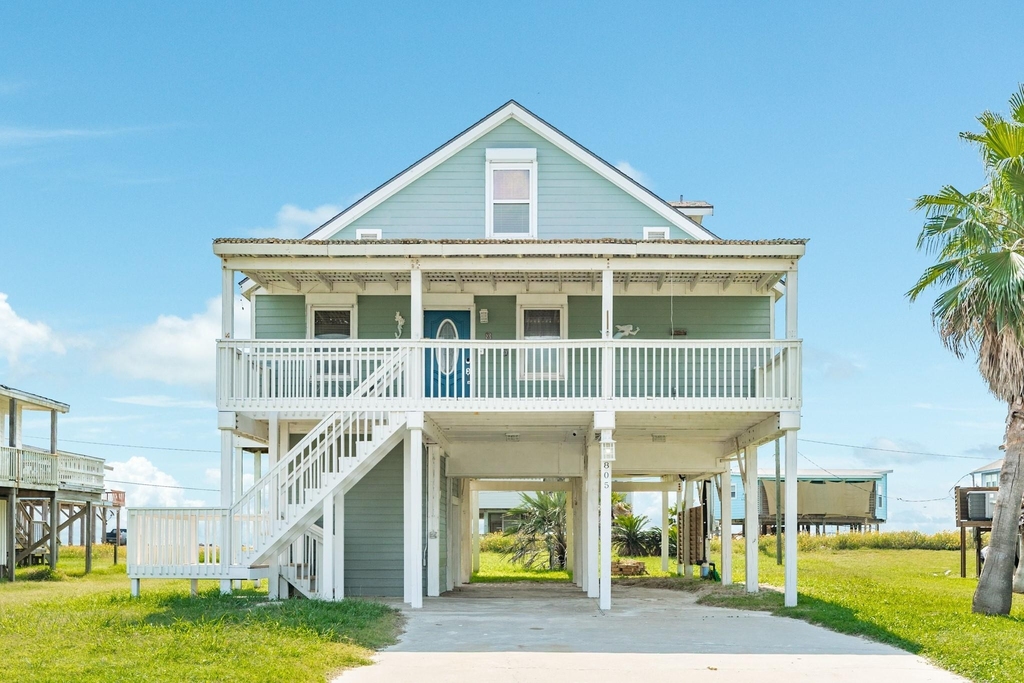 805 Seashell Drive - Photo 0