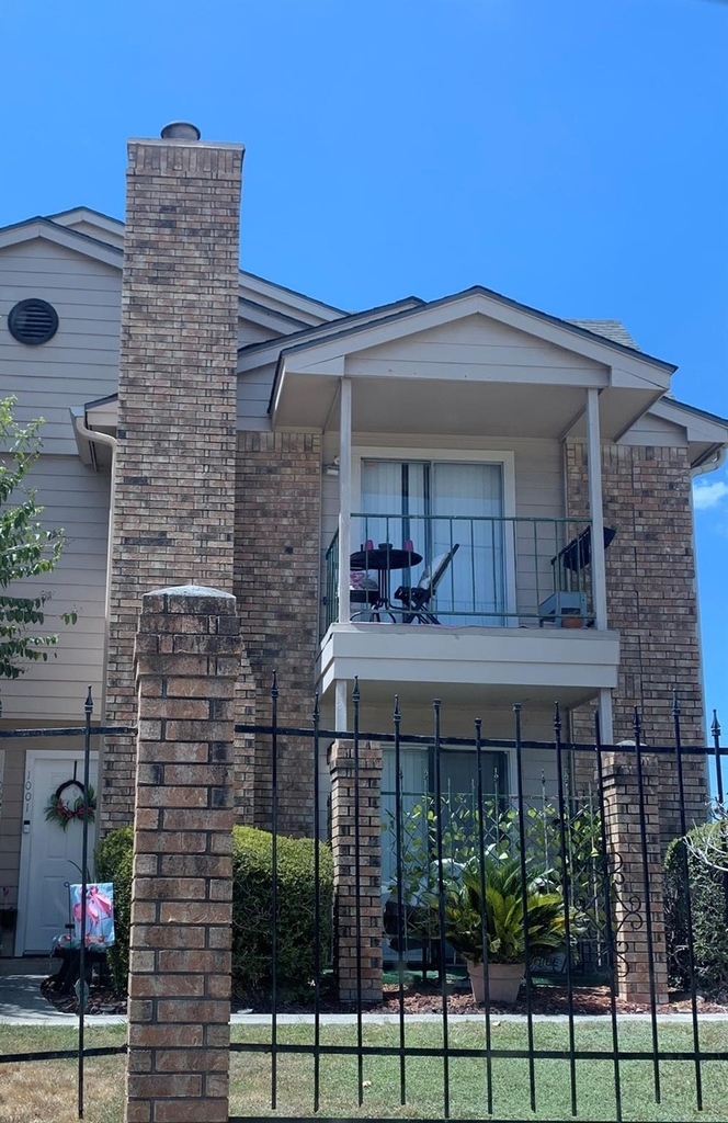3770 Lovers Wood Lane - Photo 0