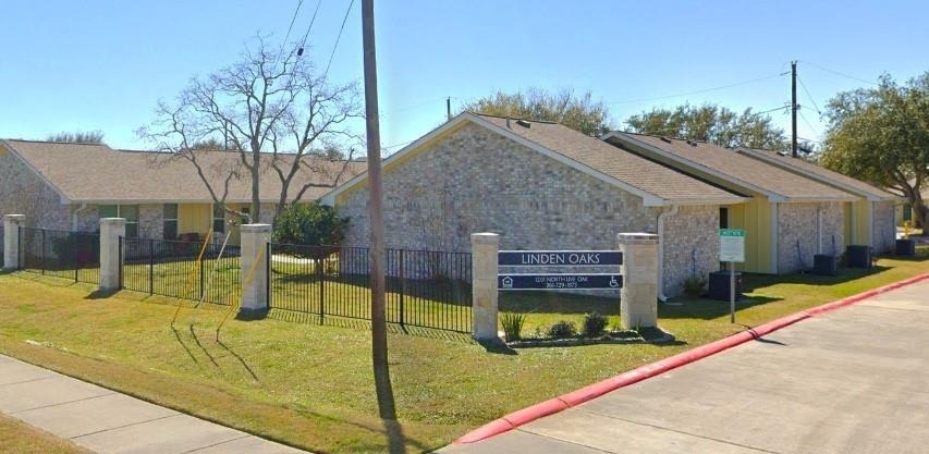 1201 N Live Oak - Photo 5