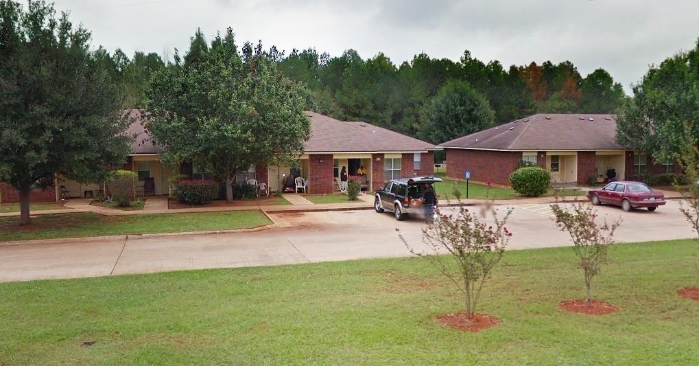 1000 Desoto Drive - Photo 0