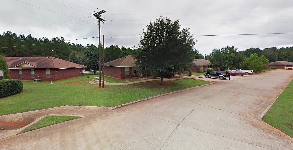 1000 Desoto Drive - Photo 3