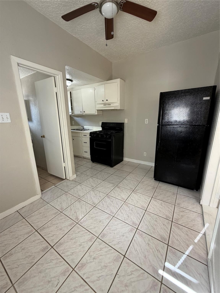 1611 Common Street - Photo 5