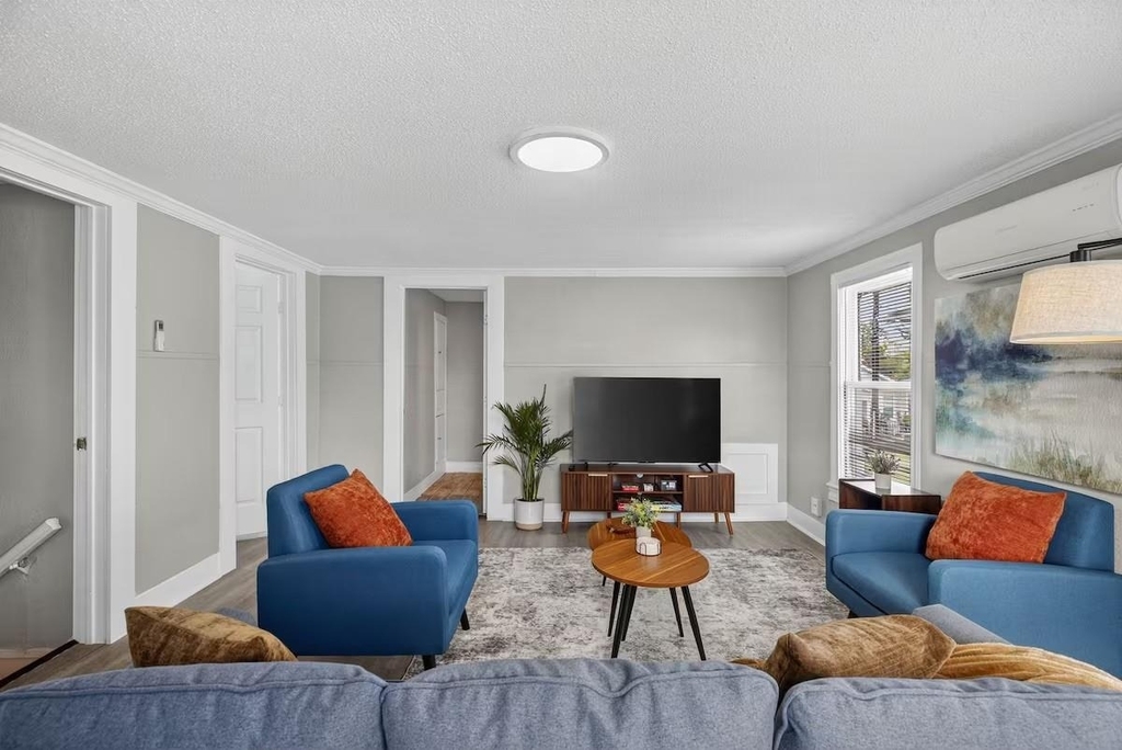 1401 Collier Street - Photo 4