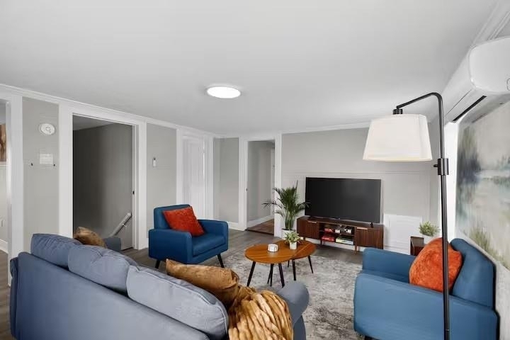 1401 Collier Street - Photo 3