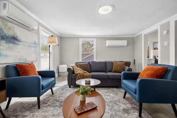 1401 Collier Street - Photo 6