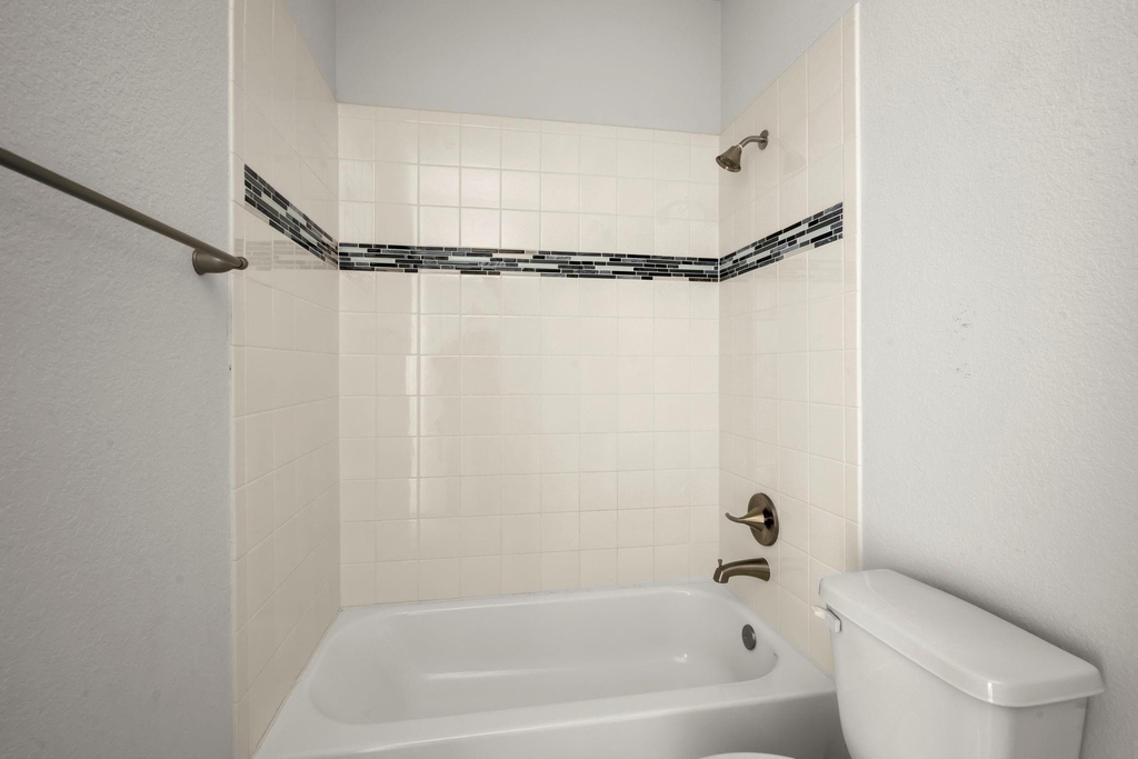 16826 Beechwood Forest - Photo 8