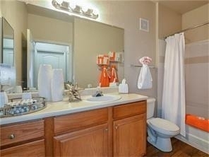 114 W 10th - Photo 5