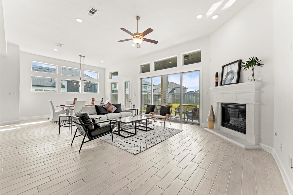 9606 Pink Blossom Court - Photo 16