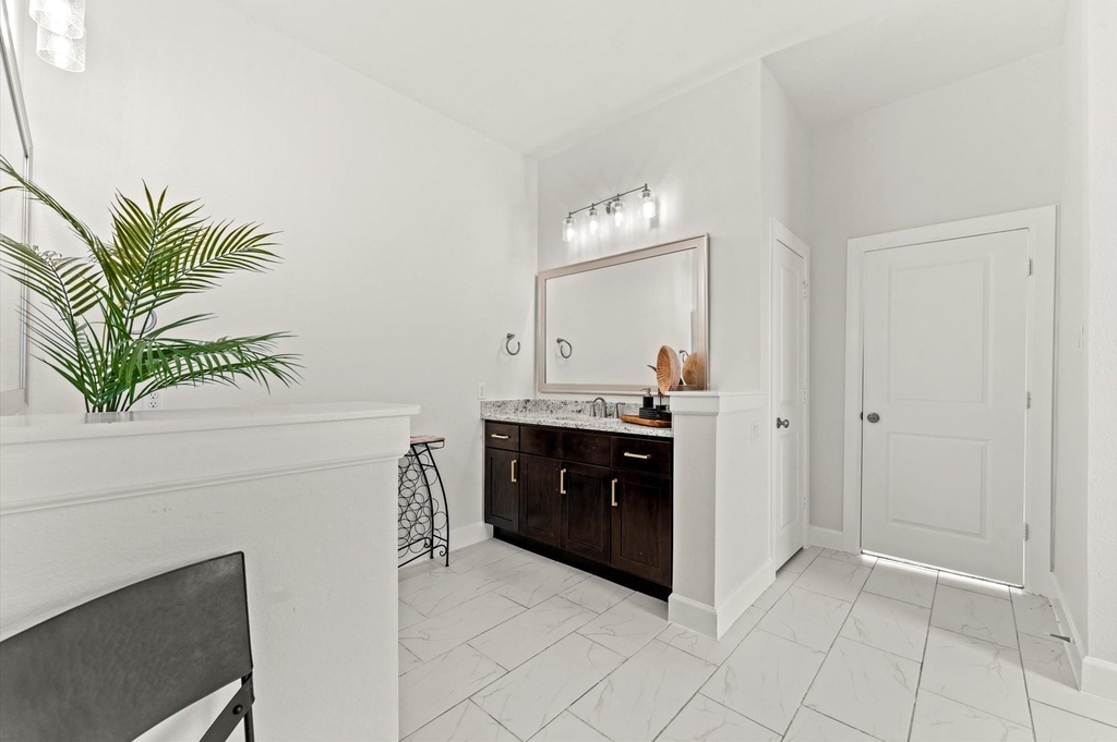 9606 Pink Blossom Court - Photo 22
