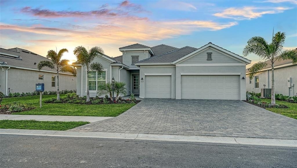 5612 Lightning Whelk Lane - Photo 0