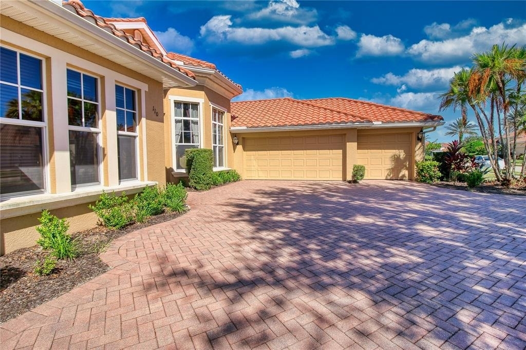 110 Portofino Drive - Photo 2