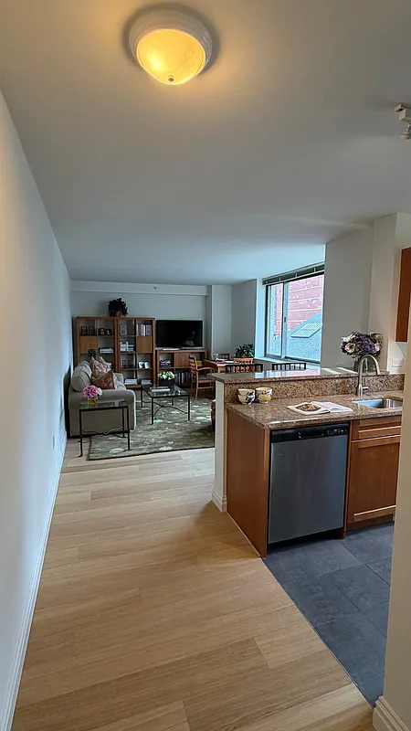 1500 Lexington Ave. - Photo 1
