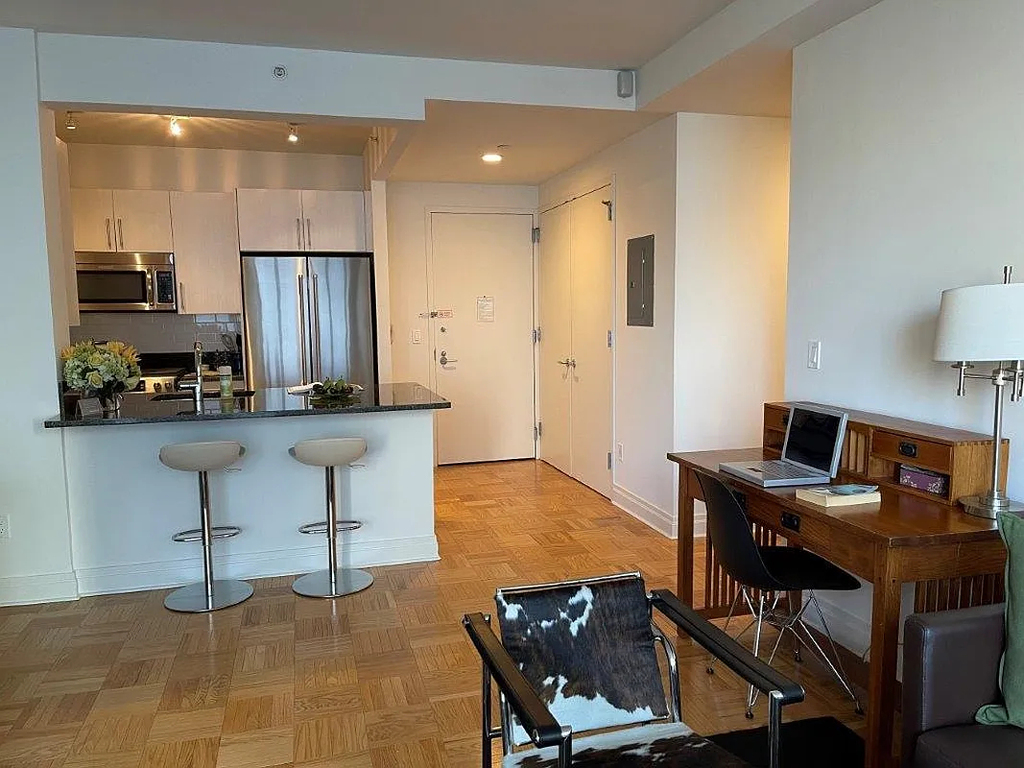 1510 Lexington Avenue - Photo 1