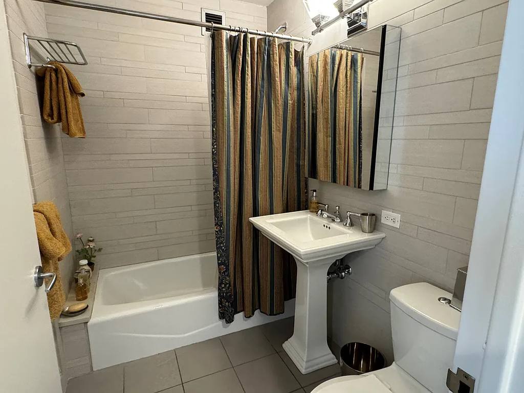 1510 Lexington Avenue - Photo 4