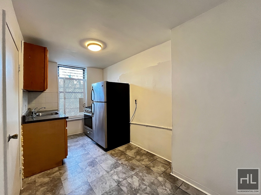 147 Starr Street - Photo 17
