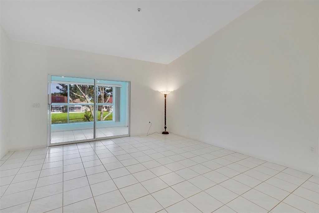 5876 Regal Glen Drive - Photo 17