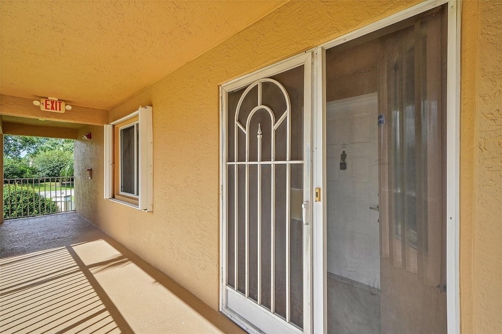 5876 Regal Glen Drive - Photo 4