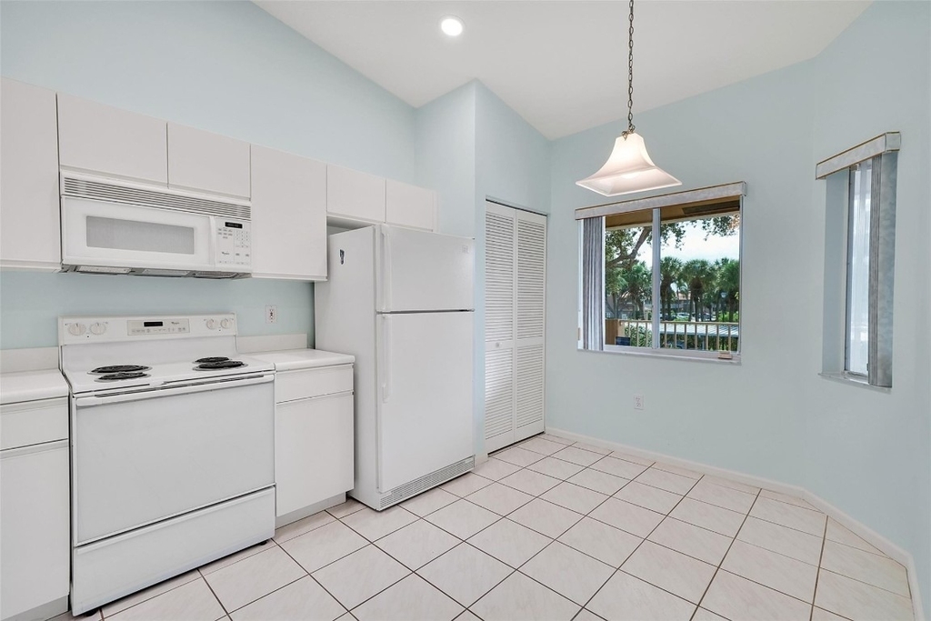 5876 Regal Glen Drive - Photo 8