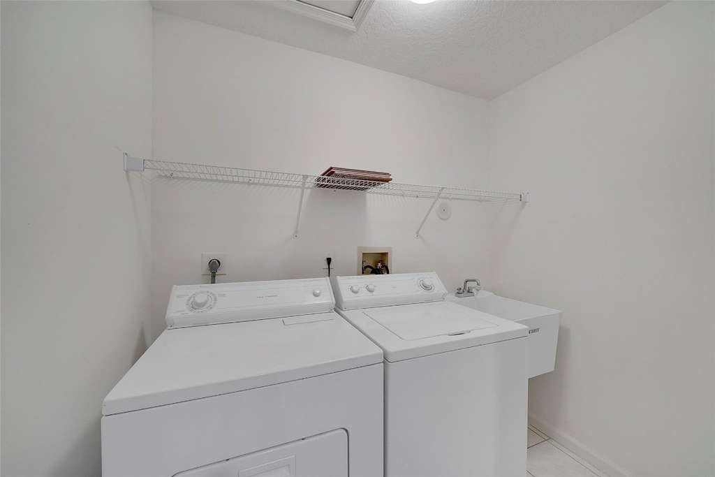5876 Regal Glen Drive - Photo 35