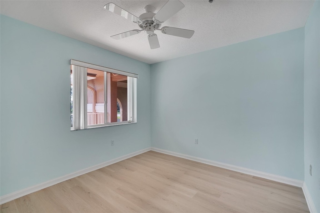 5876 Regal Glen Drive - Photo 20