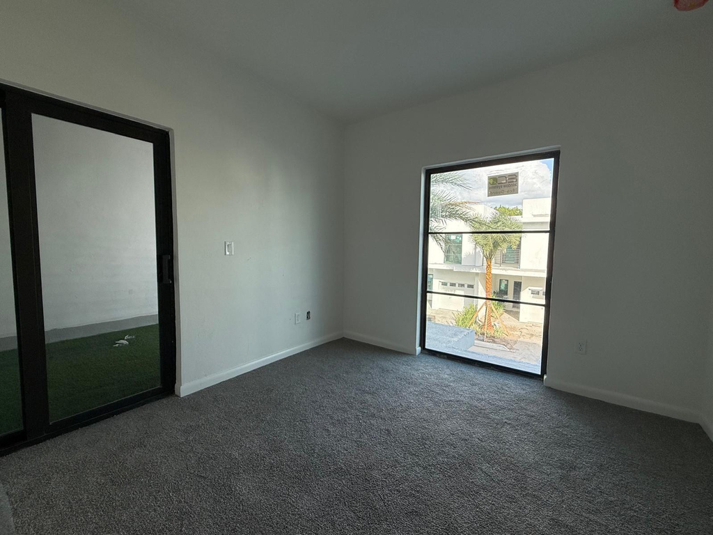 2526 Pierce Street - Photo 5