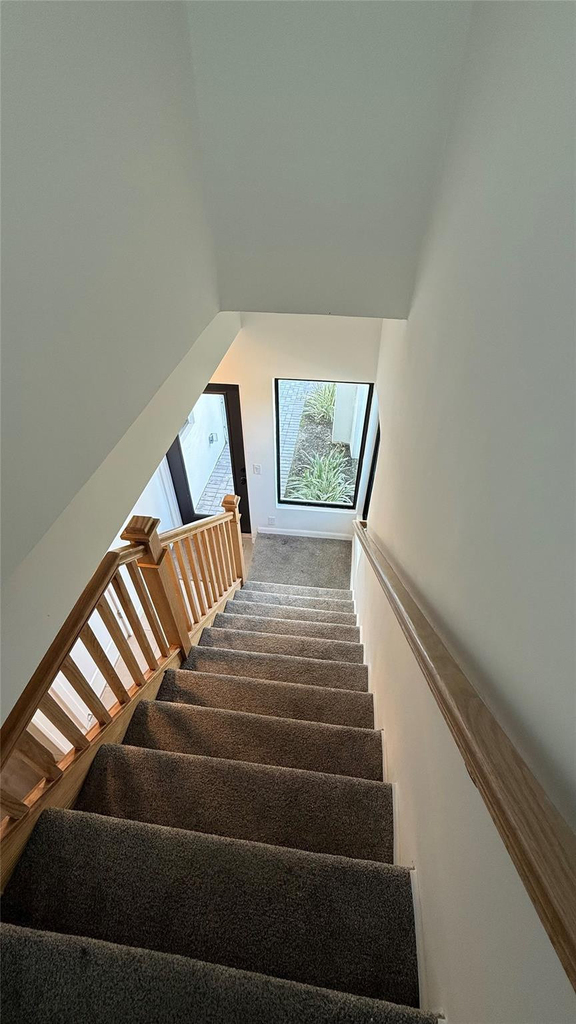 2526 Pierce Street - Photo 2