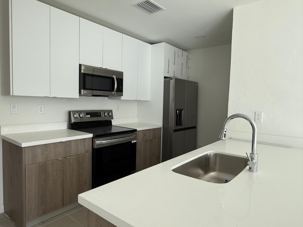2526 Pierce Street - Photo 1