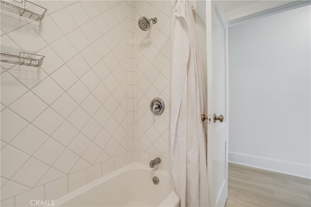 122 Belmont - Photo 17