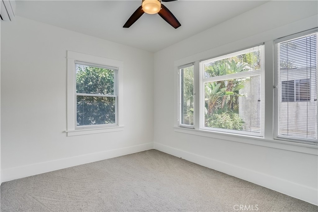 122 Belmont - Photo 13