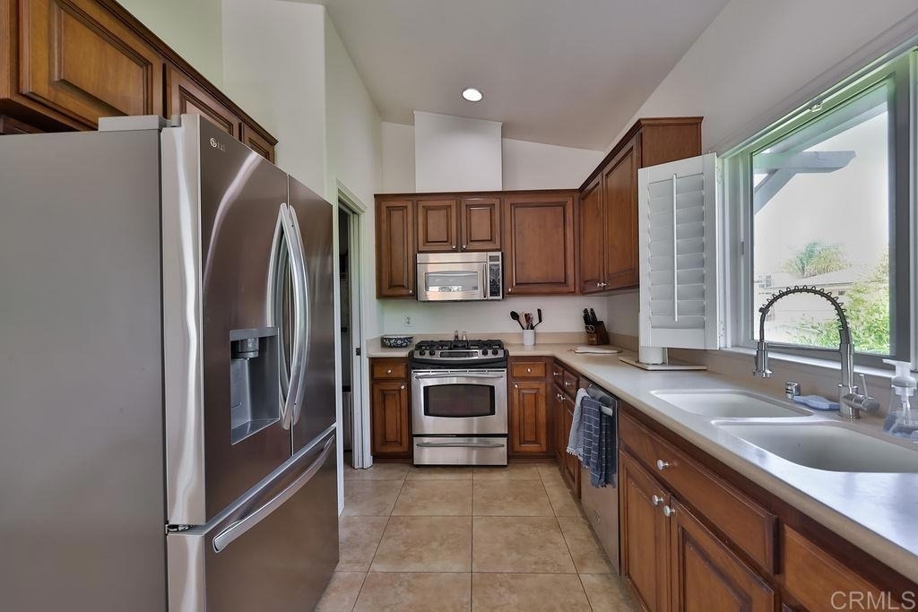 828 D Avenue - Photo 27