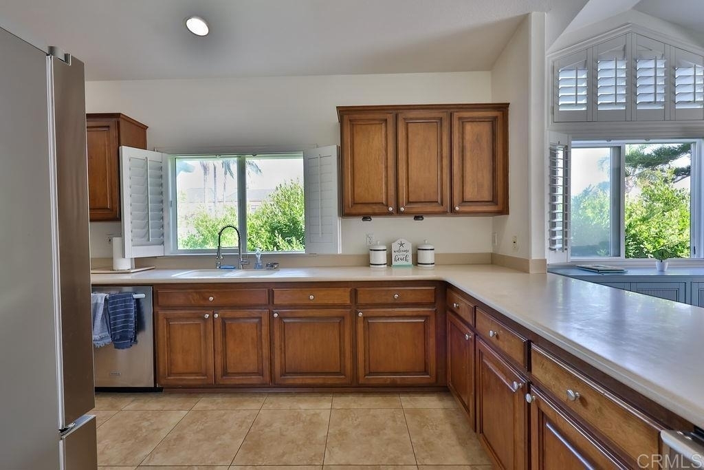 828 D Avenue - Photo 28