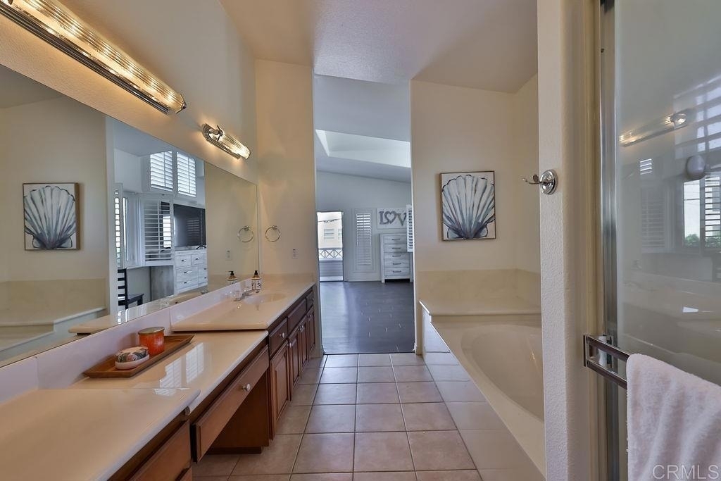 828 D Avenue - Photo 5