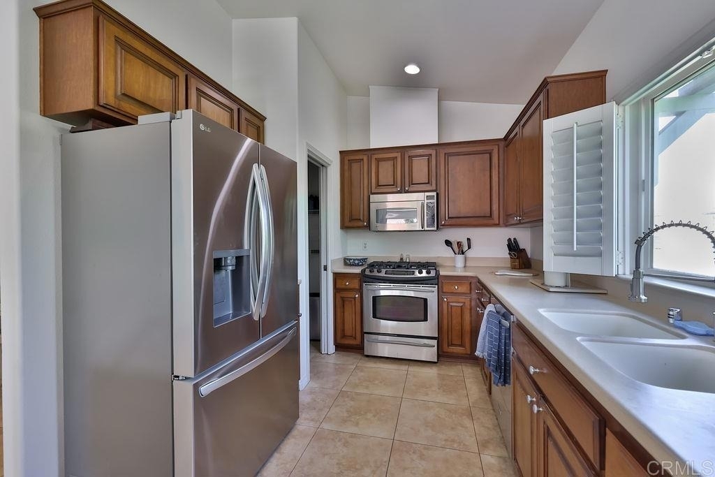 828 D Avenue - Photo 26