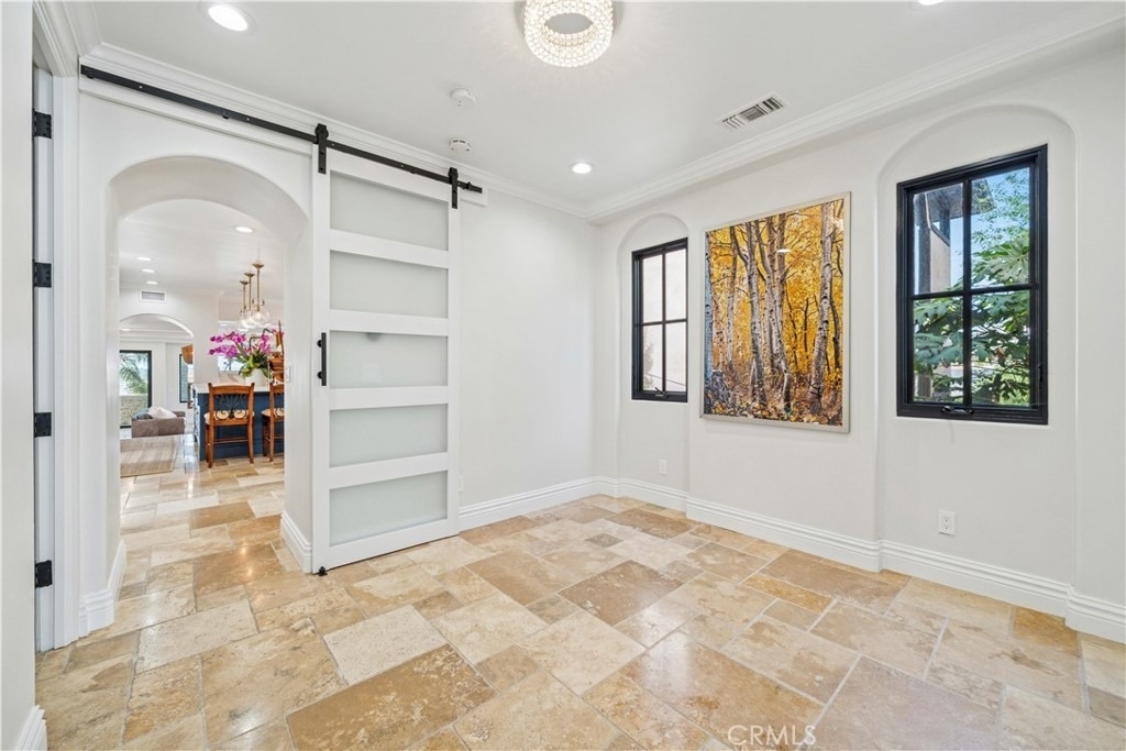 312 Carnation Avenue - Photo 11