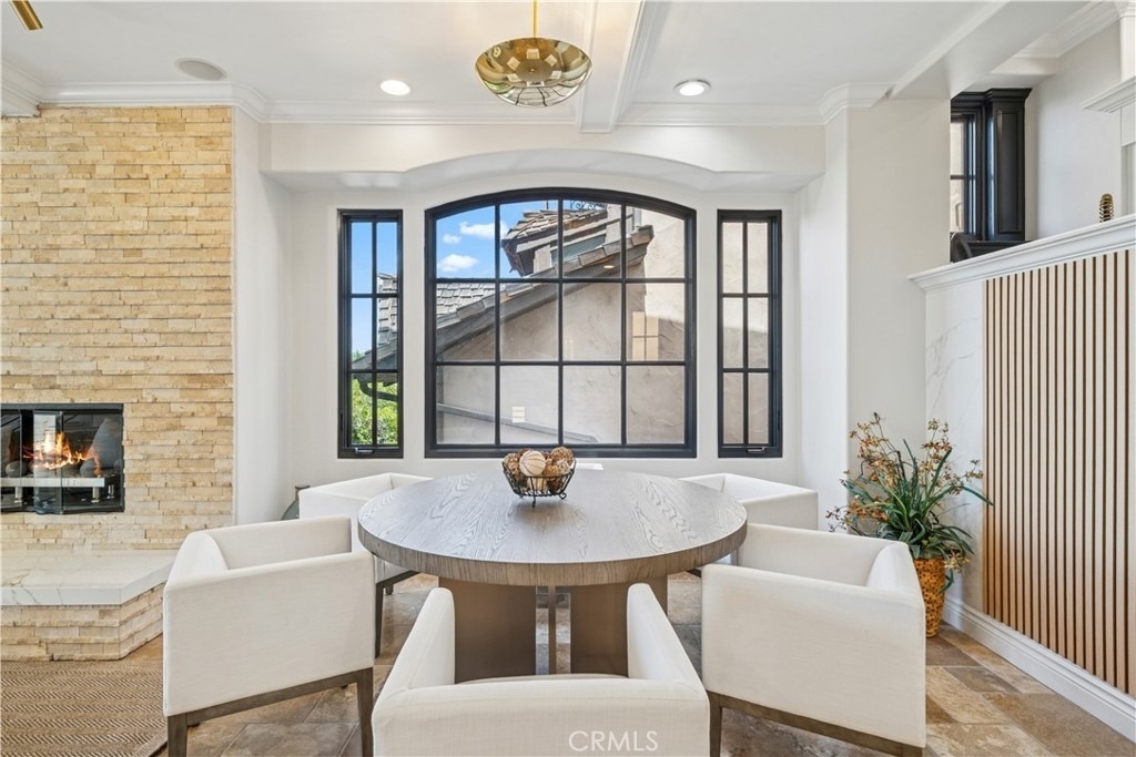 312 Carnation Avenue - Photo 4