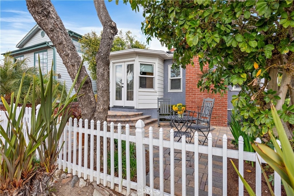 1466 Randall Way - Photo 25