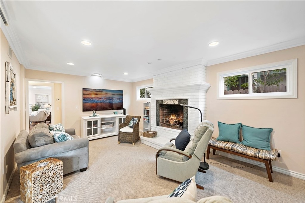 1466 Randall Way - Photo 4