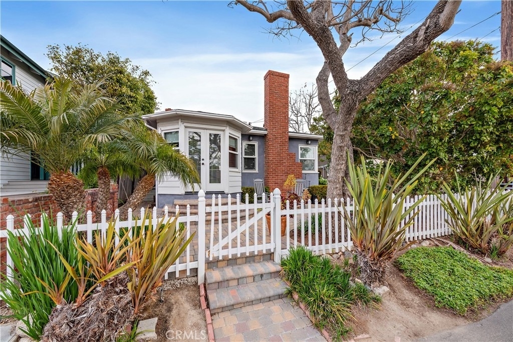 1466 Randall Way - Photo 2