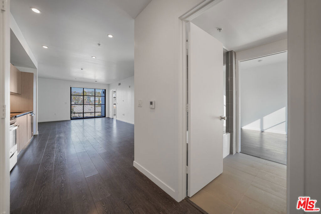 5800 Harold Way - Photo 2