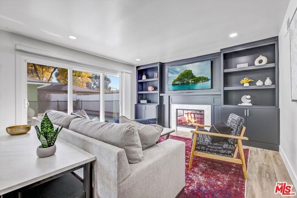 5254 Canoga Avenue - Photo 4