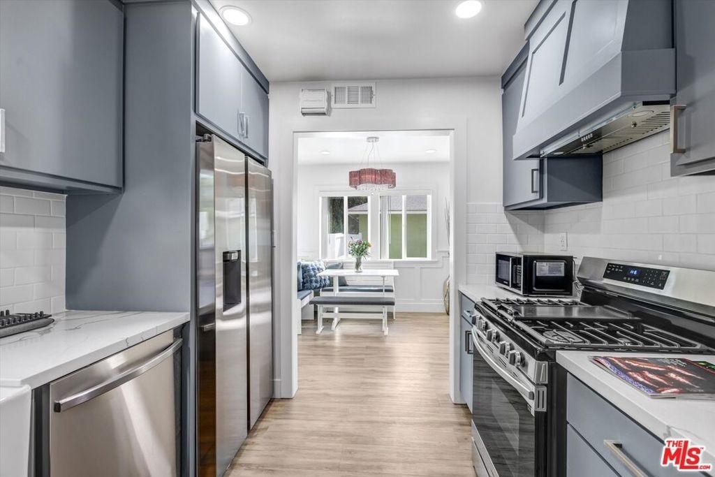 5254 Canoga Avenue - Photo 10