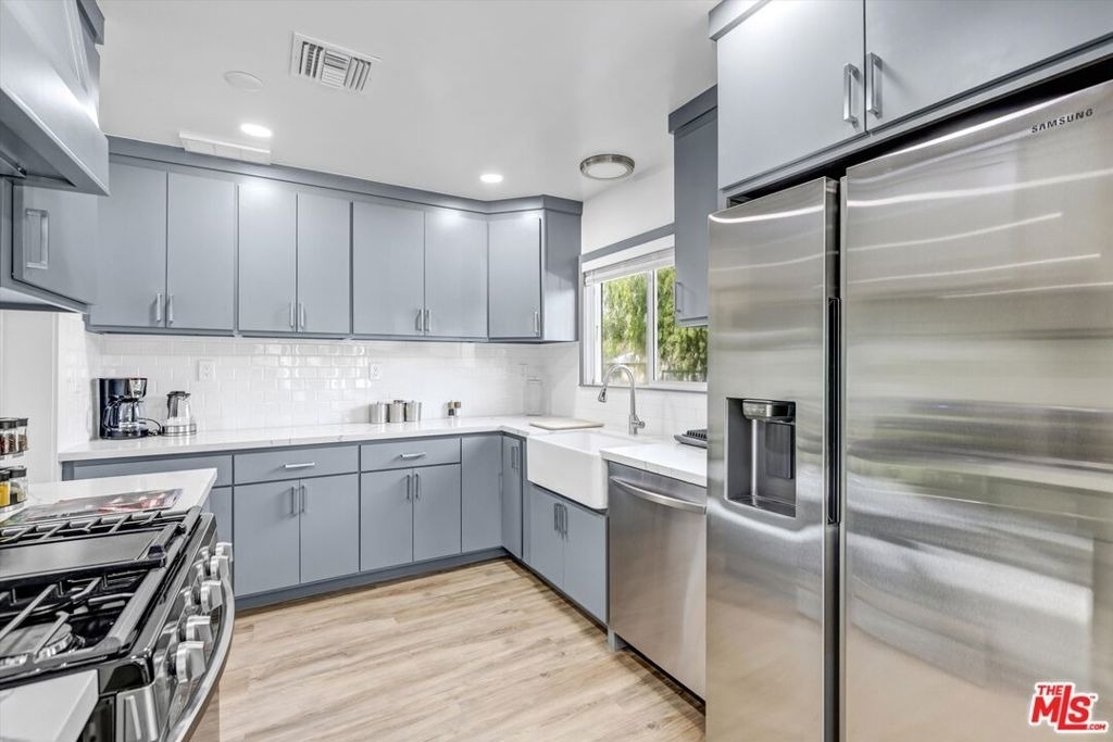 5254 Canoga Avenue - Photo 9
