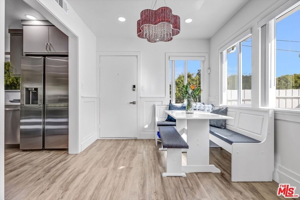 5254 Canoga Avenue - Photo 2