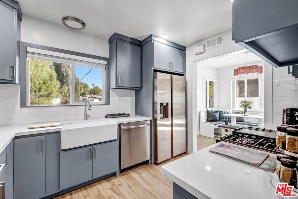 5254 Canoga Avenue - Photo 11