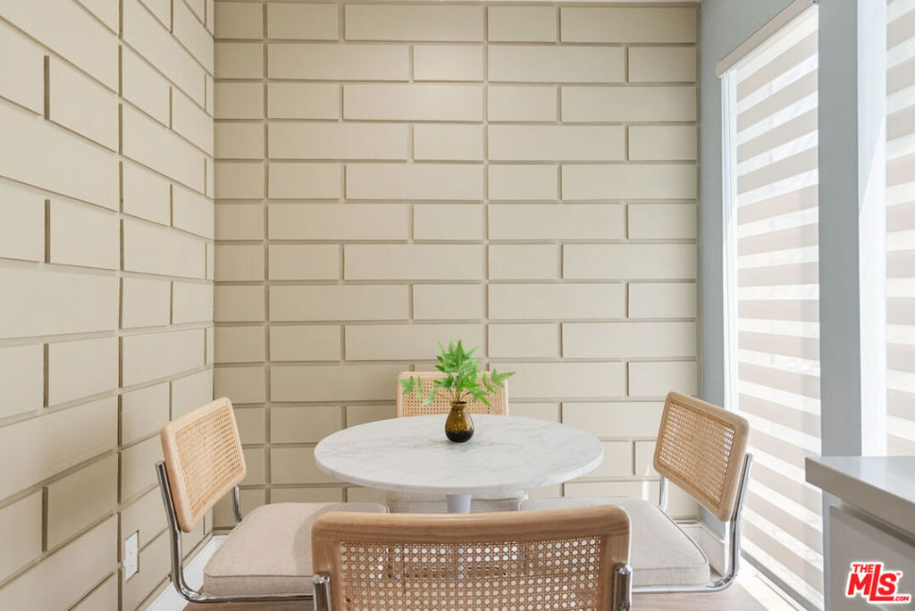 1341 N Mariposa Avenue - Photo 8