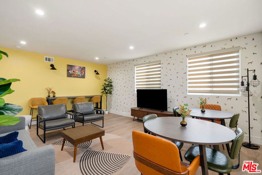 1341 N Mariposa Avenue - Photo 45