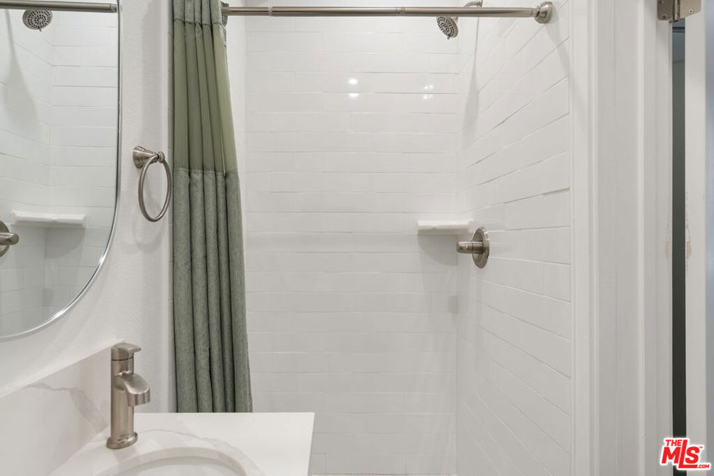 1341 N Mariposa Avenue - Photo 27