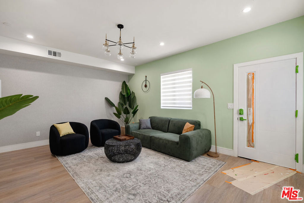 1341 N Mariposa Avenue - Photo 67