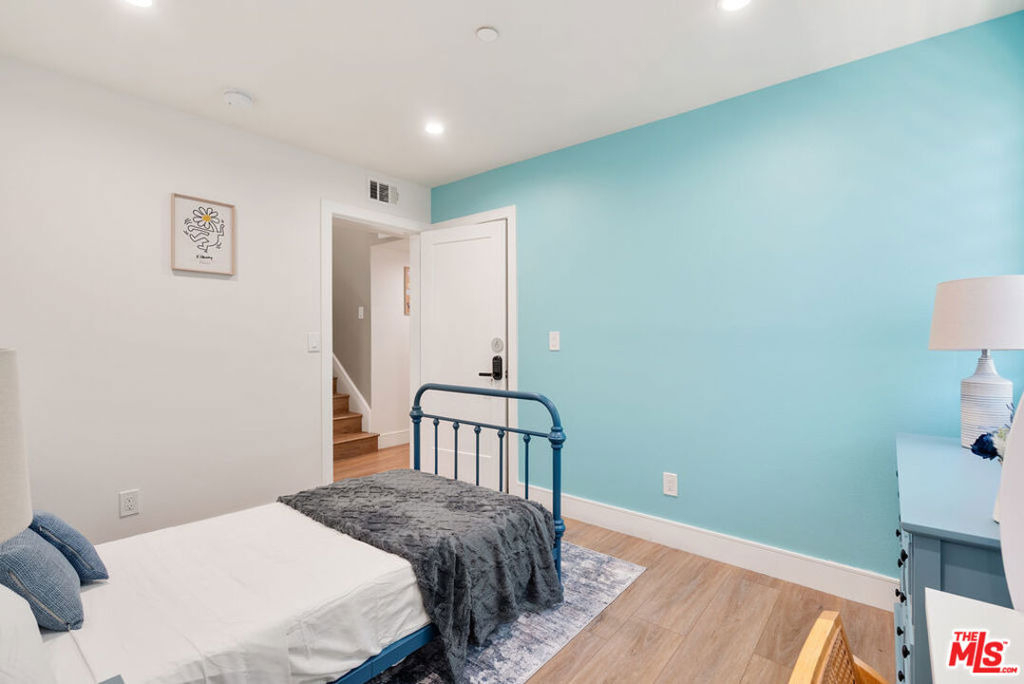 1341 N Mariposa Avenue - Photo 29